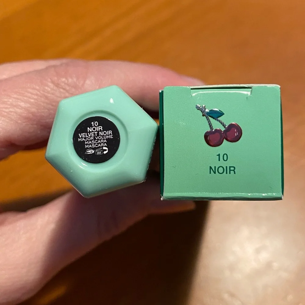 Marc Jacobs Velvet Noir Major Volume Mascara